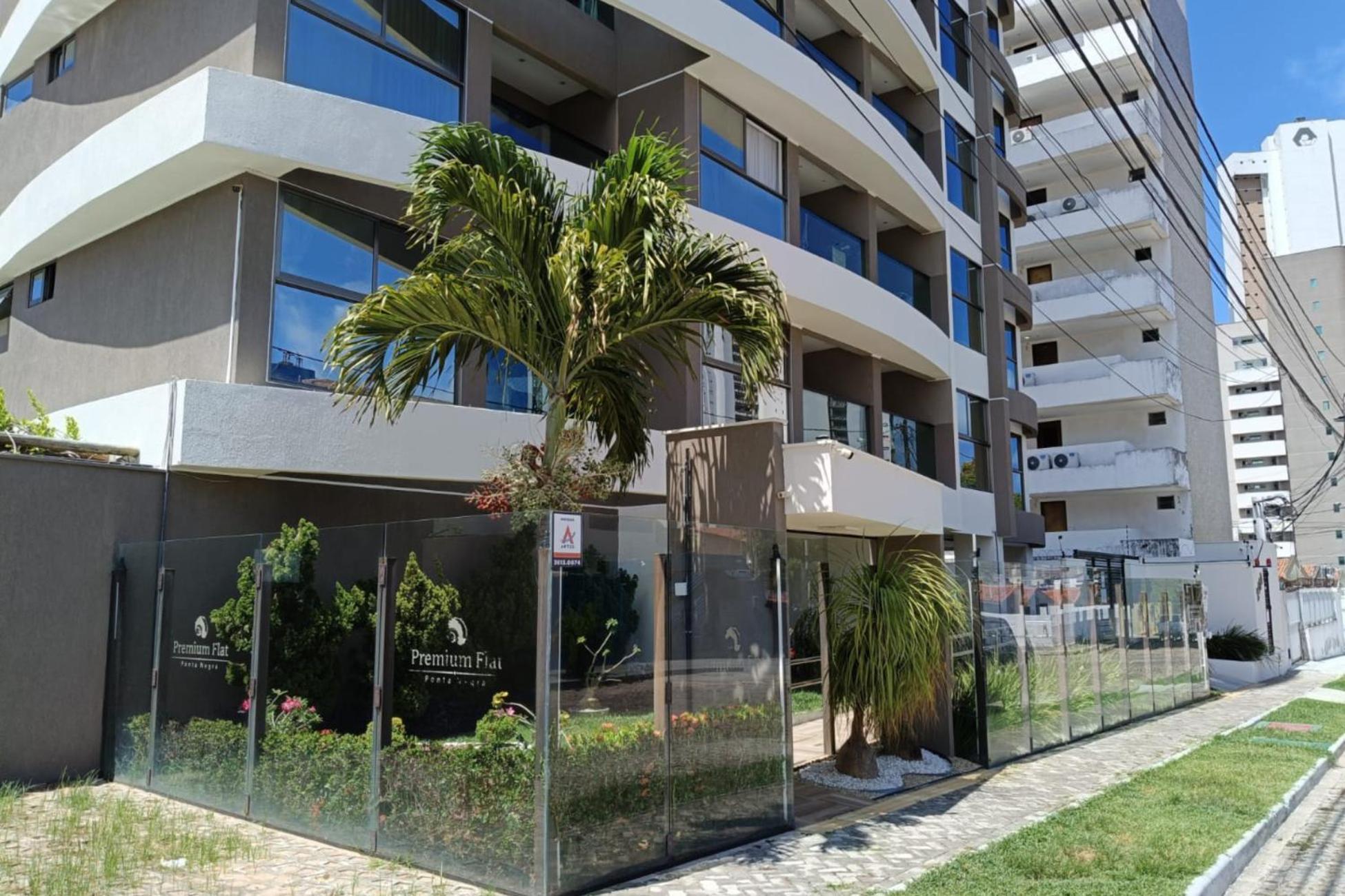 Premium Flat Ponta Negra